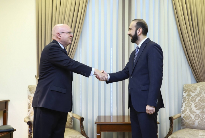 Мирзоян и Рикер обсудили роль США в урегулировании карабахского конфликта