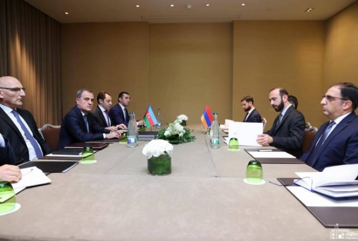 Главы МИД Армении и Азербайджана встретились в Женеве
