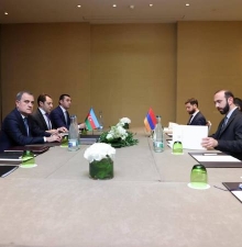 Главы МИД Армении и Азербайджана встретились в Женеве