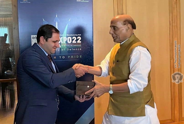 Министры обороны Армении и Индии обсудили военное сотрудничество