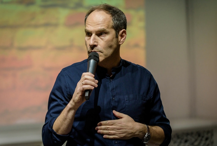 «Шац и Кац спешат на помощь».  Разговор с Михаилом Шацем в Ереване