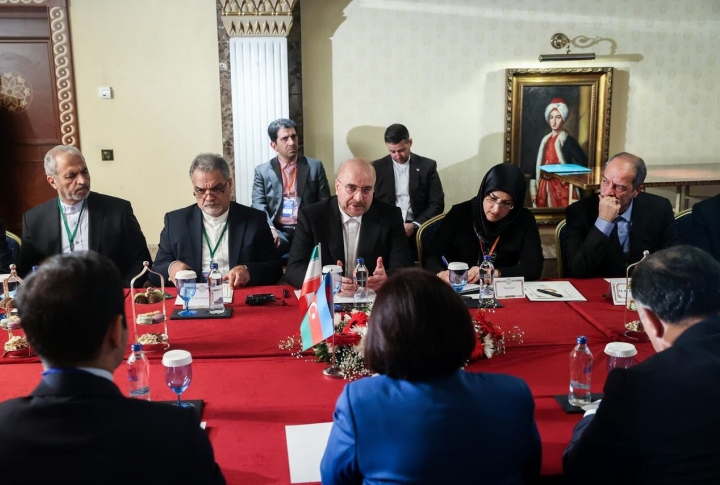 Тегеран не допустит изменения госграниц, заявил спикер парламента Ирана