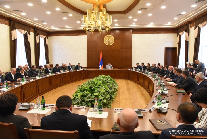 Президент Арцаха отстранил Рубена Варданяна от должности госминистра